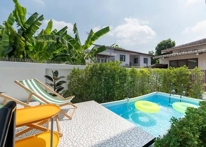 別墅 Miq Ekkamai3_pool Villa_3br House 曼谷